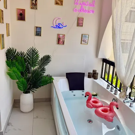 Colorful Vibes&jacuzzi Nights Sunny Escapes Cyprus Polis