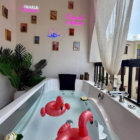 Colorful Vibes&jacuzzi Nights Sunny Escapes Cyprus * Polis