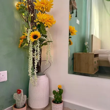 Colorful Vibes&jacuzzi Nights Sunny Escapes Cyprus Apartment Polis