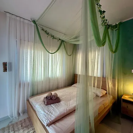 Colorful Vibes&jacuzzi Nights Sunny Escapes Cyprus *