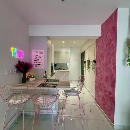 Apartmán Colorful Vibes&jacuzzi Nights Sunny Escapes Cyprus *