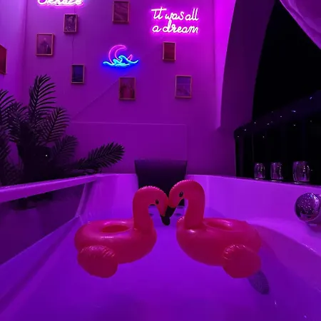 Colorful Vibes&jacuzzi Nights Sunny Escapes Cyprus