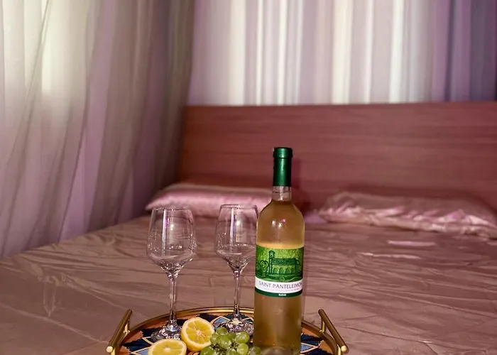 Colorful Vibes&jacuzzi Nights Sunny Escapes Cyprus Polis