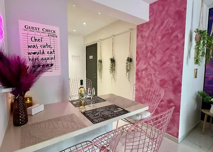 アパート Colorful Vibes&jacuzzi Nights Sunny Escapes Cyprus Polis