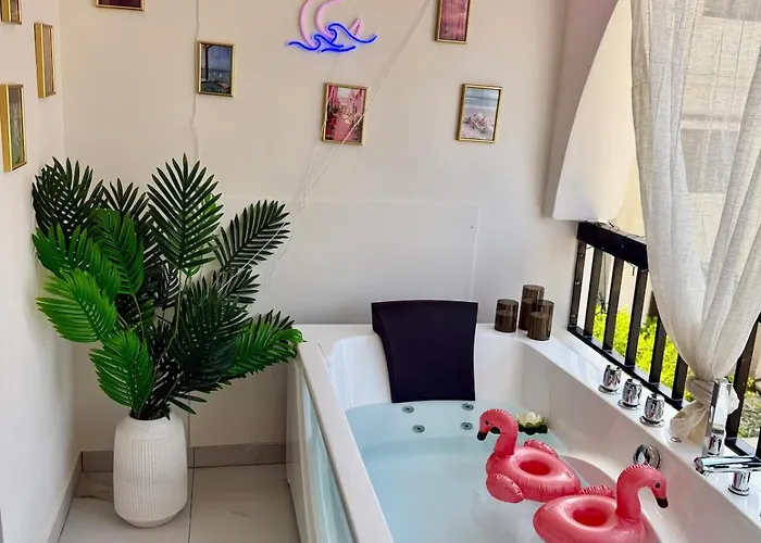 Colorful Vibes&jacuzzi Nights Sunny Escapes Cyprus Polis