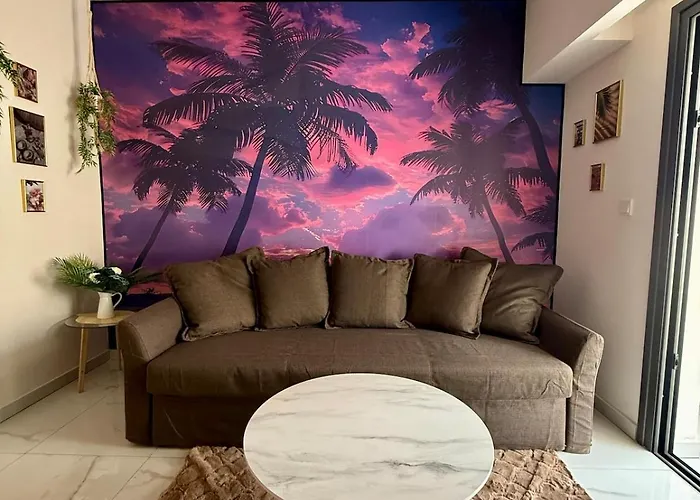 Colorful Vibes&jacuzzi Nights Sunny Escapes Cyprus アパート