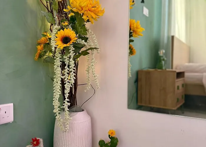 Colorful Vibes&jacuzzi Nights Sunny Escapes Cyprus アパート Polis