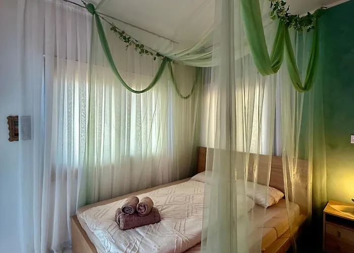 Colorful Vibes&jacuzzi Nights Sunny Escapes Cyprus *