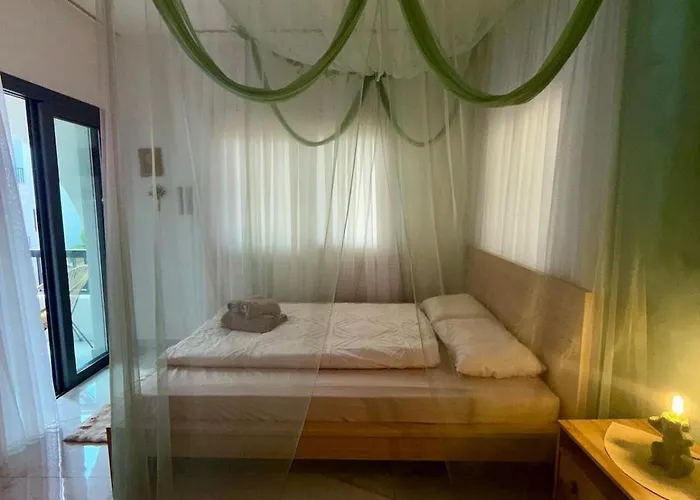 Colorful Vibes&jacuzzi Nights Sunny Escapes Cyprus Polis