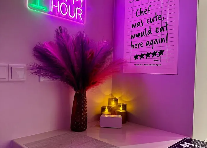 Colorful Vibes&jacuzzi Nights Sunny Escapes Cyprus アパート Polis